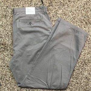 Calvin Klein Men’s Straight Fit Gray pants size 36x30 NWT
